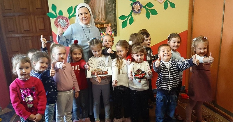 Süßigkeiten für Kinder in der Ukraine und Polen
